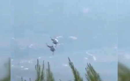Yunanistan'da iki yangın söndürme helikopteri havada çarpıştı